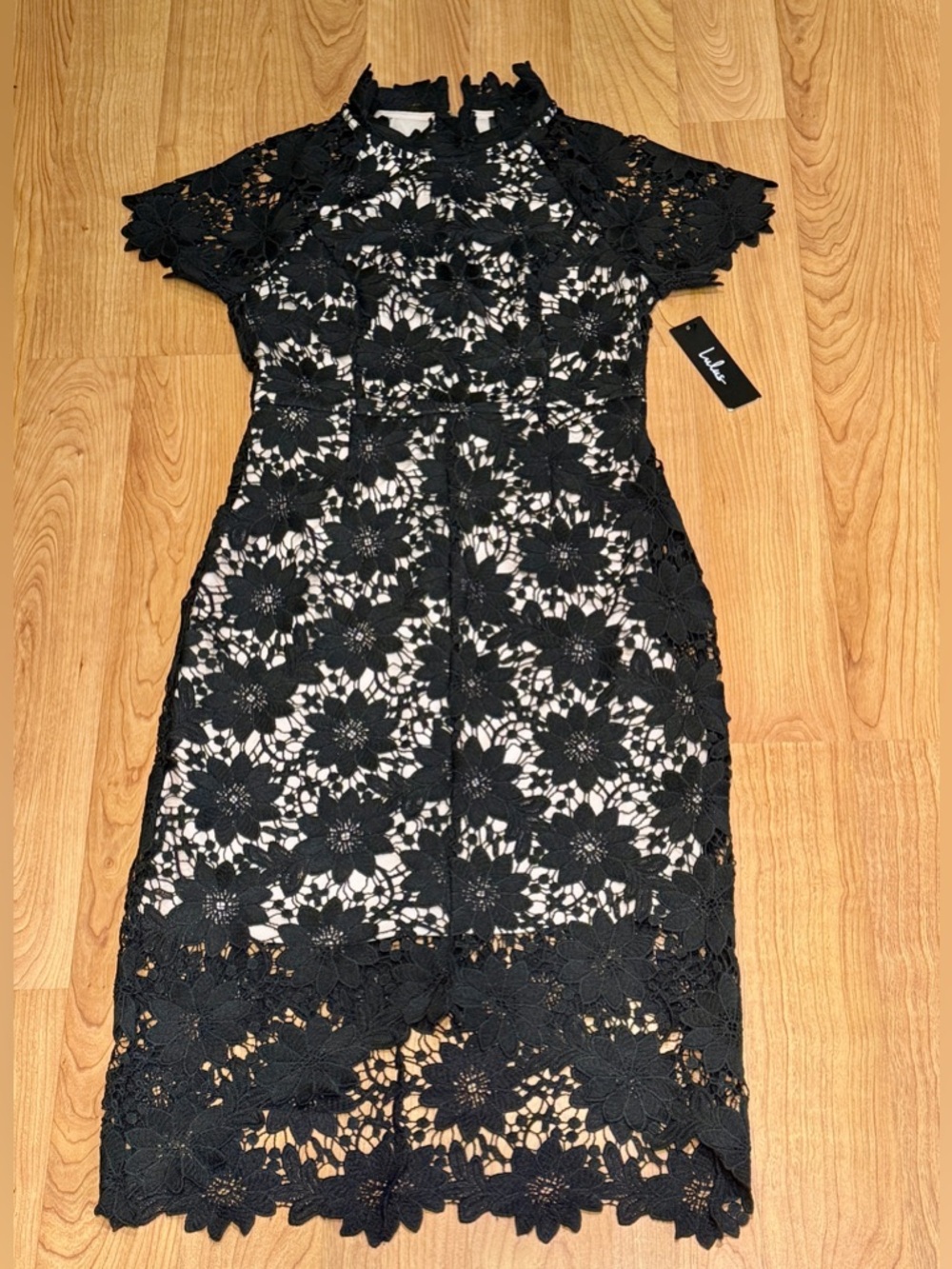 NWT Lulus Women’s Bold Love Black and Nude Lace Bodycon Dress Size Small - Picture 4 of 10